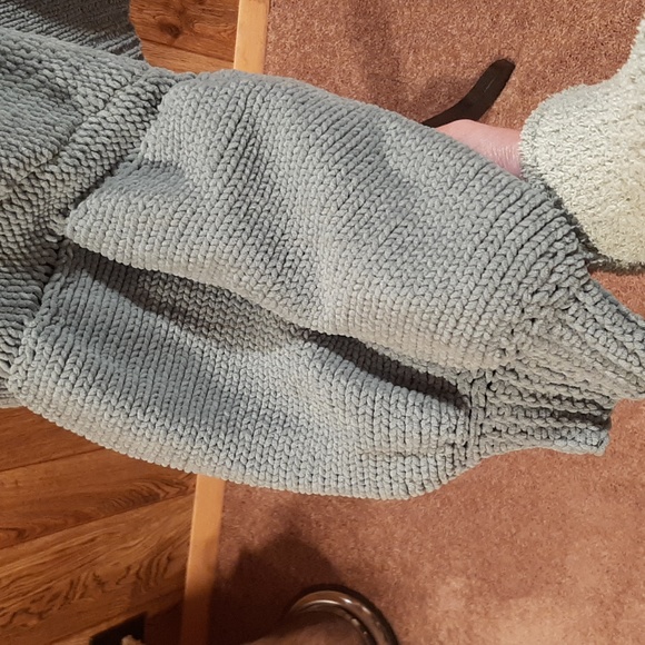 🦕POL Blue/Teal Balloon-Sleeve Chenille Hooded Sweater (Large)🦕 - Picture 7 of 13